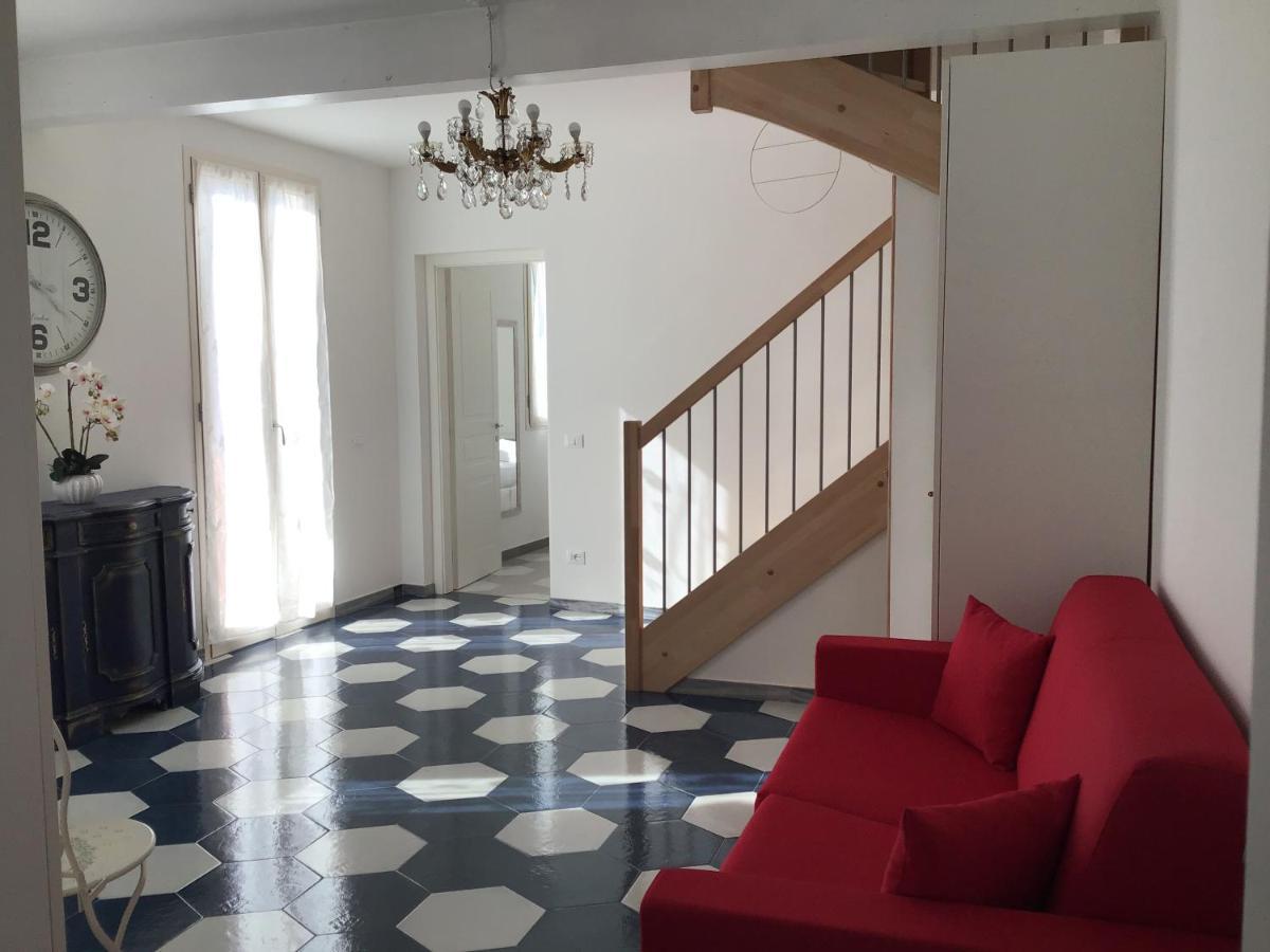 Casa Luigia Rooms Mtb In Finalborgo Bike Room Tour Ebike Trekking Finale Ligure Ngoại thất bức ảnh