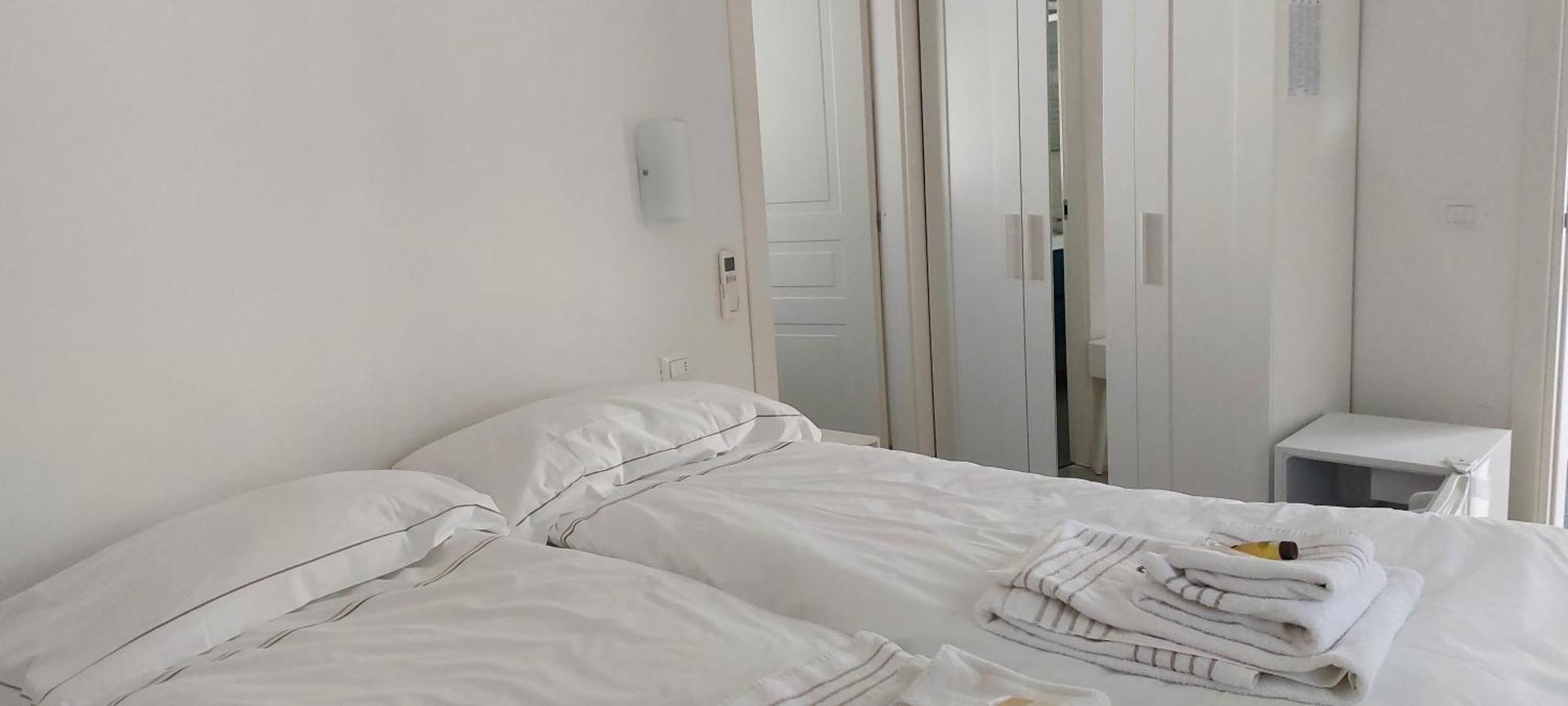 Casa Luigia Rooms Mtb In Finalborgo Bike Room Tour Ebike Trekking Finale Ligure Ngoại thất bức ảnh